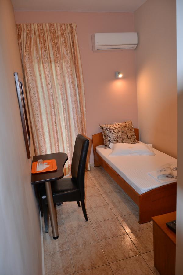 Hotel Dias Olympiaki Akti Bagian luar foto
