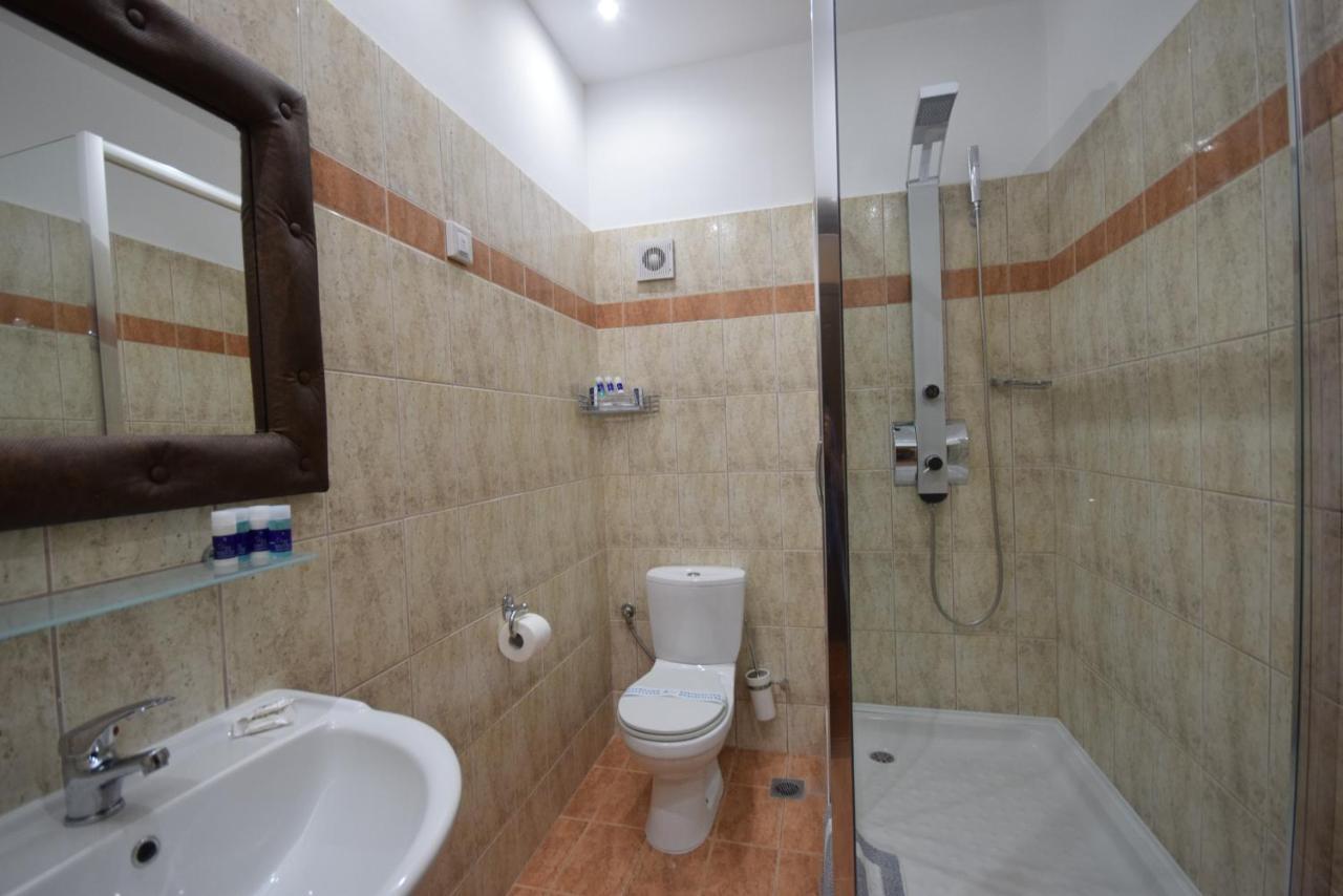 Hotel Dias Olympiaki Akti Bagian luar foto